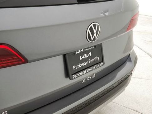 Used 2024 Volkswagen Taos SE FWD image 30