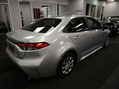 Used 2025 Toyota Corolla LE FWD image 8