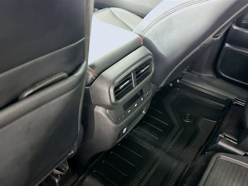 Used 2025 Honda Pilot TrailSport image 29