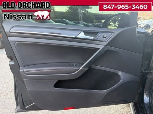 Used 2015 Volkswagen GTI SE FWD image 13