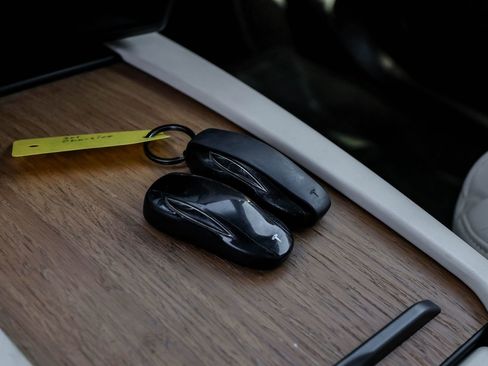 Used 2021 Tesla Model X Long Range image 65