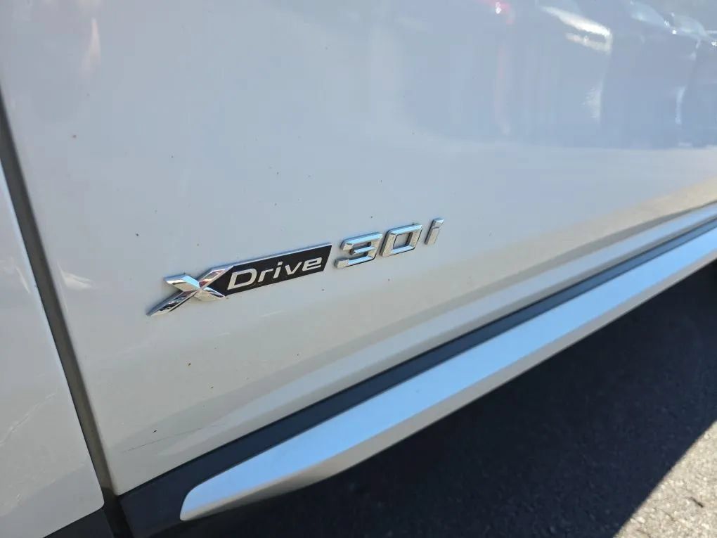 Used 2018 BMW X3 xDrive30i AWD/4WD image 12