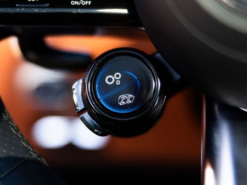 Used 2024 Mercedes-Benz AMG GT 63 image 27