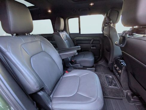 New 2026 Land Rover Defender 130 X-Dynamic SE AWD/4WD image 29