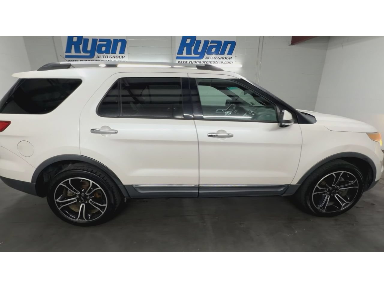 Used 2015 Ford Explorer Limited FWD image 9