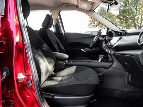 Used 2024 Nissan Kicks SV image 44