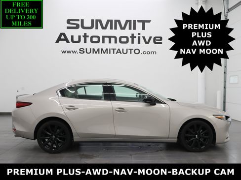 Used 2022 MAZDA MAZDA3 s AWD/4WD image 1