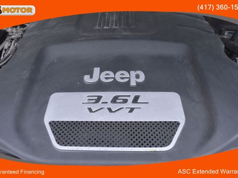 Used 2013 Jeep Wrangler Sahara w/ Dual Top Group AWD/4WD image 21