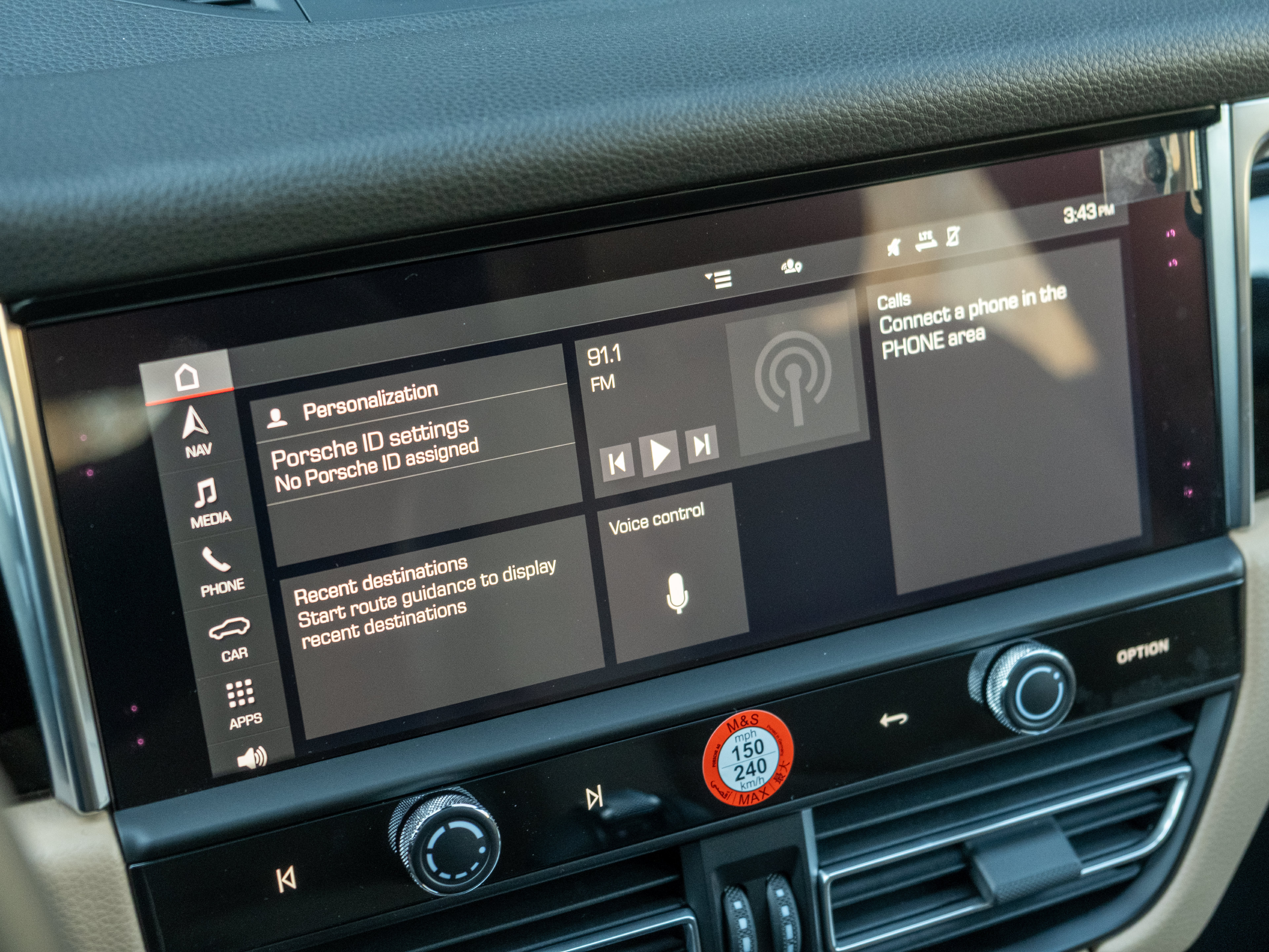 Certified 2026 Porsche Macan AWD/4WD image 26