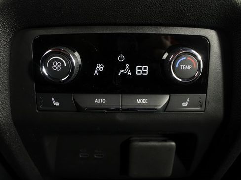 New 2026 Chevrolet Traverse RS w/ LPO, Floor Liner Package image 21