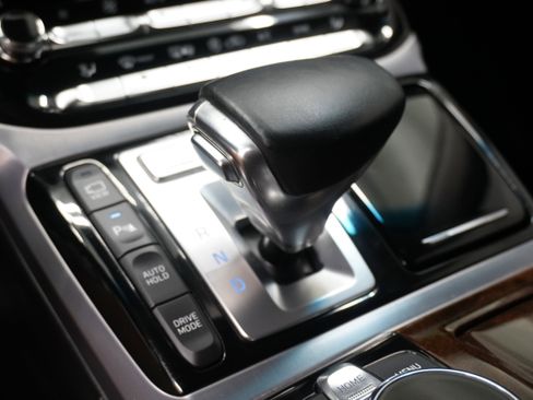 Used 2019 Genesis G90 3.3T Premium image 25