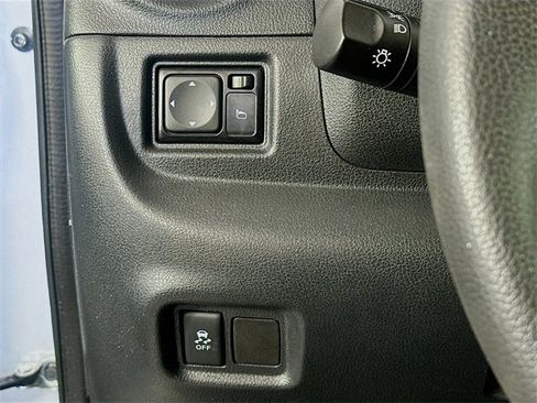 Used 2017 Nissan Versa SV image 10