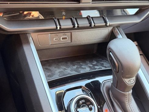 Used 2024 Chevrolet Colorado Trail Boss w/ Advanced Trailering Package image 18