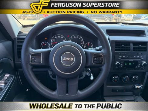 Used 2011 Jeep Liberty Sport RWD image 10