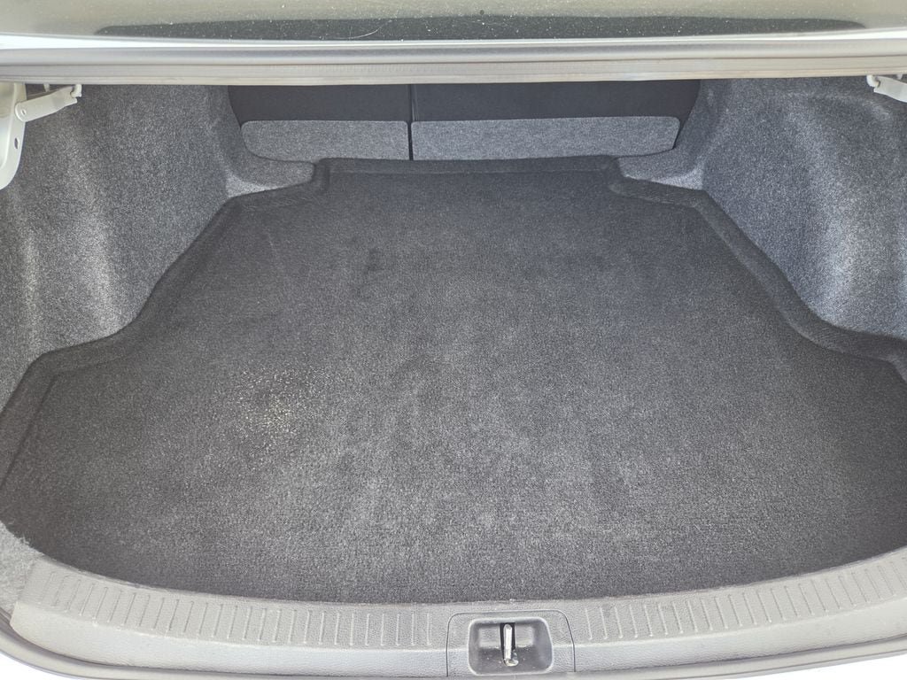 Used 2026 Toyota Corolla LE FWD image 28