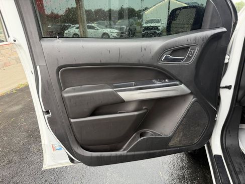 Used 2020 Chevrolet Colorado LT w/ Safety Package RWD image 12