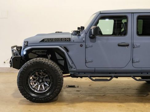 Used 2025 Jeep Wrangler Unlimited Rubicon w/ Technology Group image 19