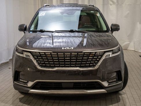 Certified 2024 Kia Carnival SX Prestige image 3