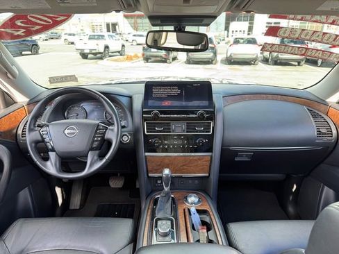 Used 2024 Nissan Armada SL image 9