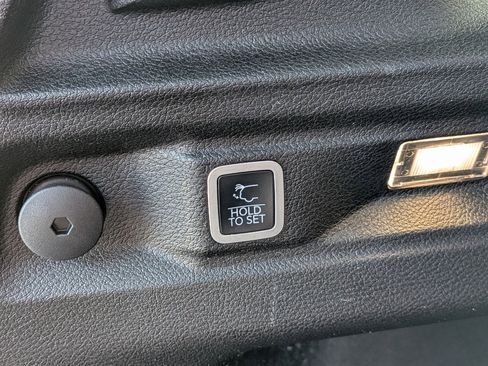 Certified 2025 Jeep Grand Cherokee L Limited w/ Black Appearance Package image 32