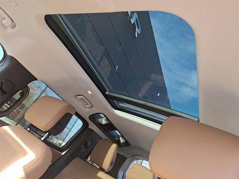 New 2026 Land Rover Defender 110 S image 10