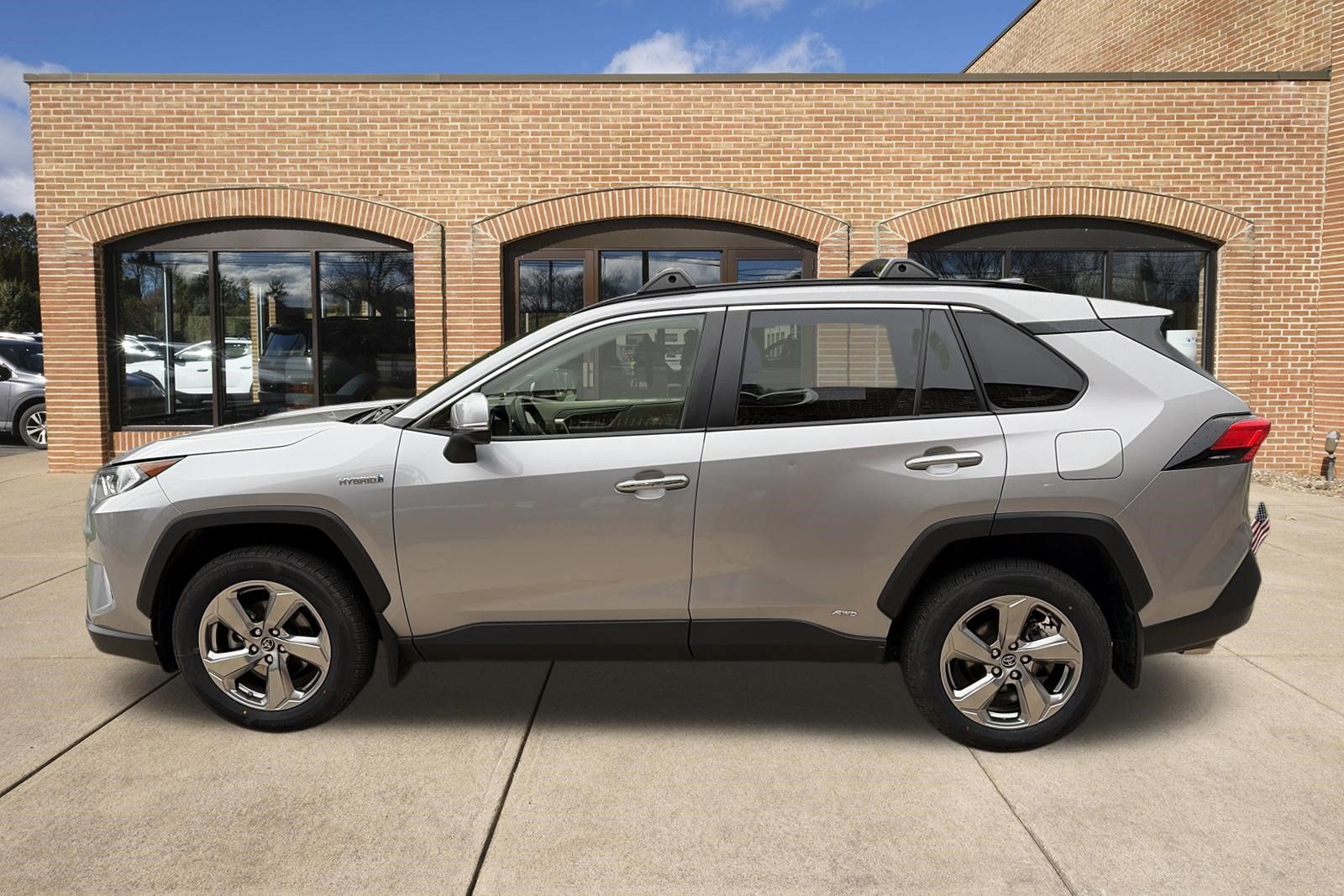 Used 2019 Toyota RAV4 Limited w/ Carpet Mat Package AWD/4WD image 7
