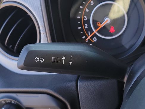 Used 2025 Jeep Gladiator Sport AWD/4WD image 24