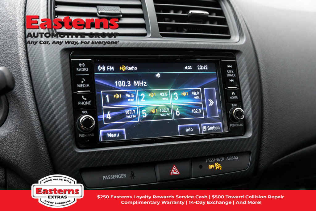 Used 2025 Mitsubishi Outlander Sport SE AWD/4WD image 19