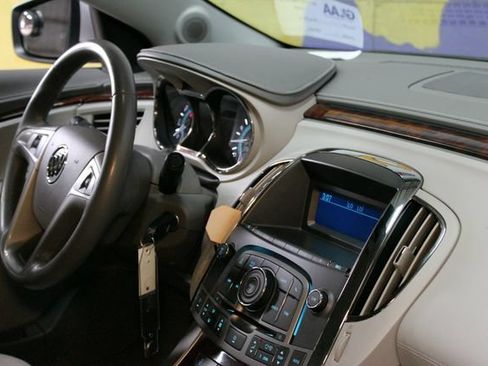 Used 2011 Buick LaCrosse CX FWD image 12