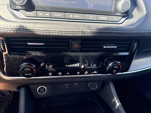 Used 2021 Nissan Rogue SV AWD/4WD image 23