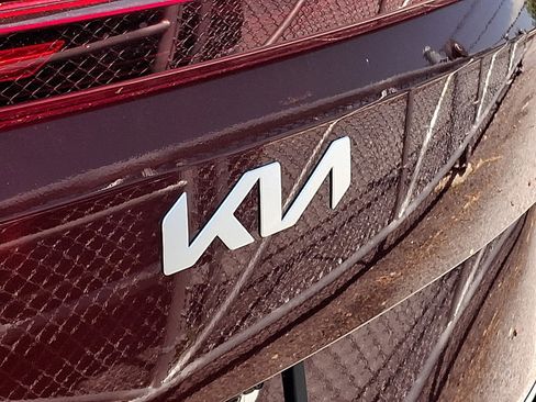 New 2026 Kia Carnival SX FWD image 21