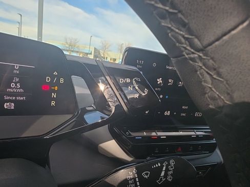 Certified 2023 Volkswagen ID.4 Pro S Plus image 17