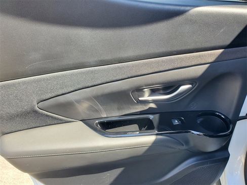 Used 2022 Hyundai Santa Cruz Limited image 13