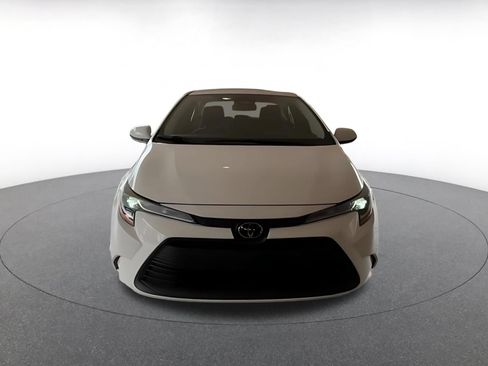 Used 2025 Toyota Corolla LE FWD image 16