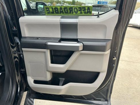 Used 2017 Ford F150 XLT w/ Equipment Group 302A Luxury AWD/4WD image 15