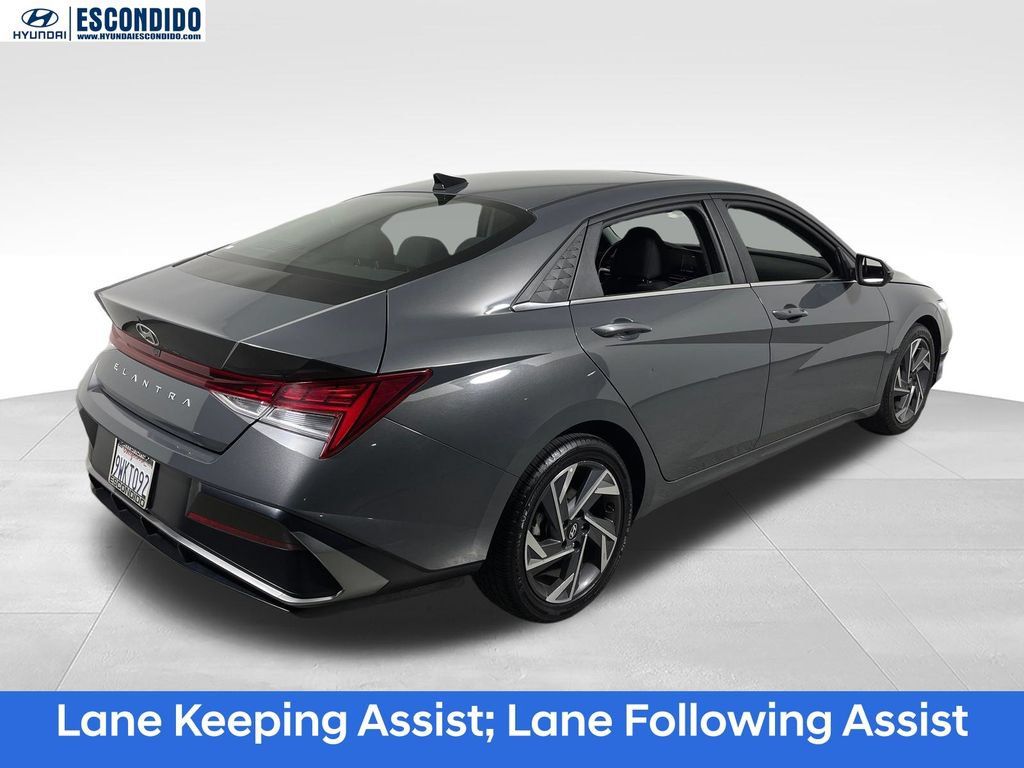 Certified 2025 Hyundai Elantra SEL FWD image 6
