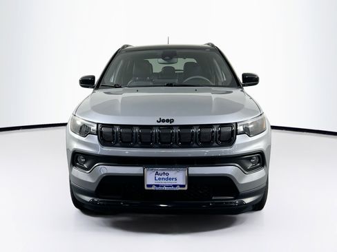 Used 2022 Jeep Compass Latitude w/ Sun and Sound Group AWD/4WD image 2