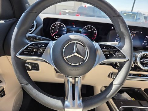 Used 2026 Mercedes-Benz GLA 250 4MATIC image 18