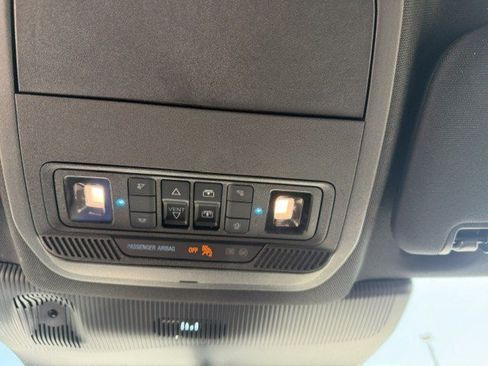 Used 2025 Ford Explorer Platinum w/ LUX Leather Package AWD/4WD image 19