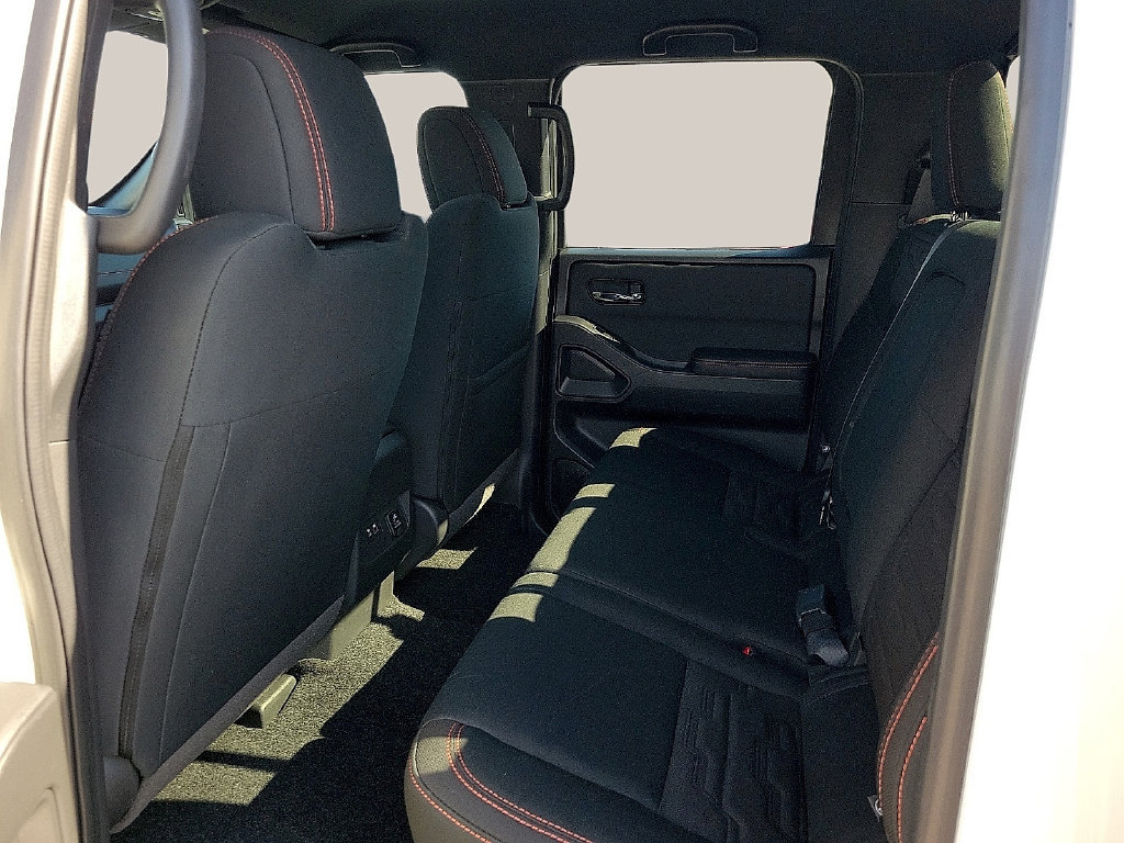 Used 2024 Nissan Frontier Pro-X w/ Pro Convenience Package RWD image 9