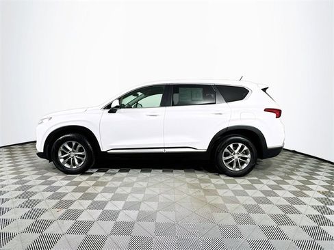 Used 2019 Hyundai Santa Fe SE image 5