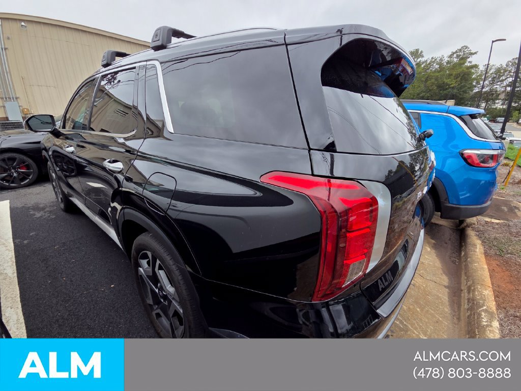 Used 2024 Hyundai Palisade Limited FWD image 12