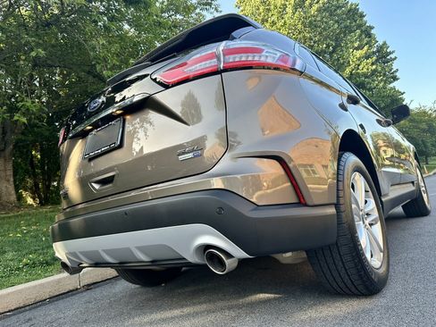 Used 2019 Ford Edge SEL w/ Equipment Group 201A AWD/4WD image 40