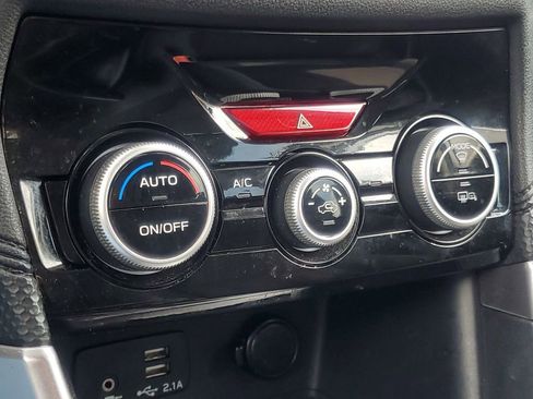 Used 2022 Subaru Forester Premium image 28