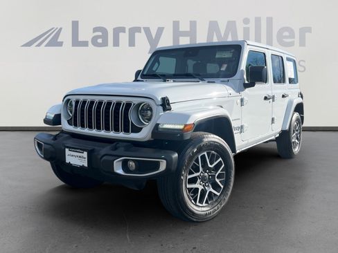 Used 2024 Jeep Wrangler Sahara image 1