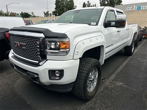 Used 2015 GMC Sierra 2500 Denali w/ Duramax Plus Package image 2