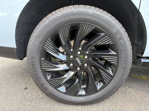 New 2025 Lincoln Navigator L Reserve w/ Jet Appearance Package AWD/4WD image 20