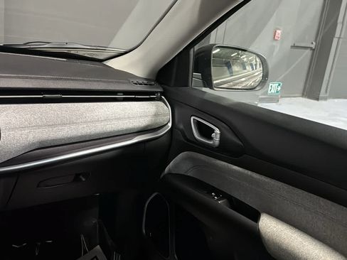 Used 2022 Jeep Compass Latitude w/ Sun and Sound Group AWD/4WD image 27