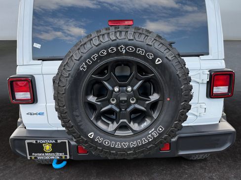 Used 2023 Jeep Wrangler Unlimited w/ 8.4" Radio Group AWD/4WD image 12