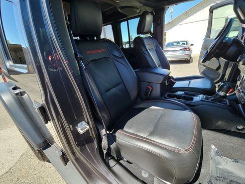 Used 2021 Jeep Wrangler Unlimited Rubicon AWD/4WD image 25
